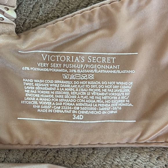 Victoria's Secret Blue and Tan Bras 34D - Picture 6 of 6